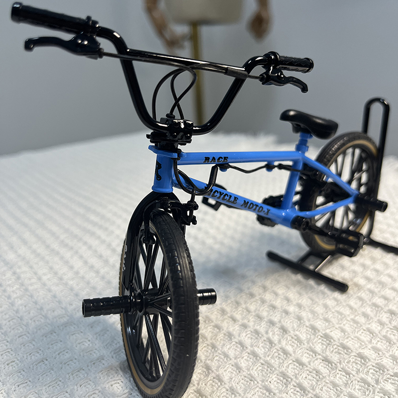 Mountain Biking Blue Mountains - 1:8 Mini Modell Legierung Fahrrad Mit